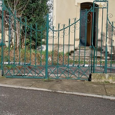 Maison Quai De La Fontaine Plus Parking Νιμ Εξωτερικό φωτογραφία