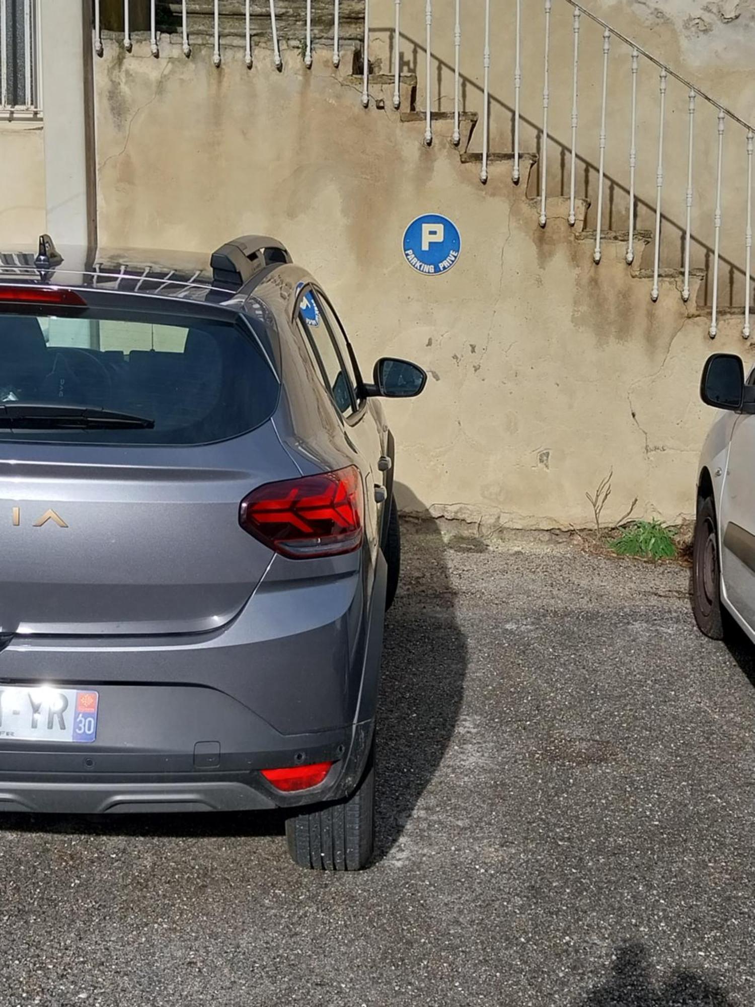 Maison Quai De La Fontaine Plus Parking Νιμ Εξωτερικό φωτογραφία